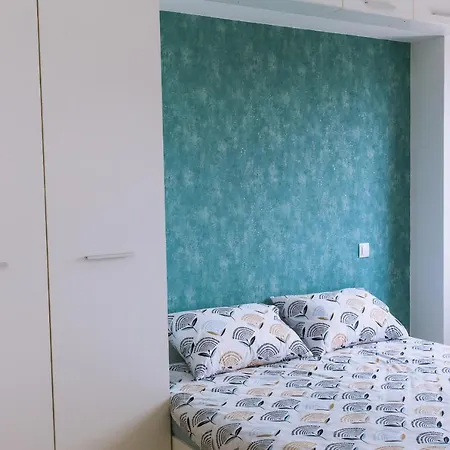 Flatiron Brand New Cosy * Скоп'є